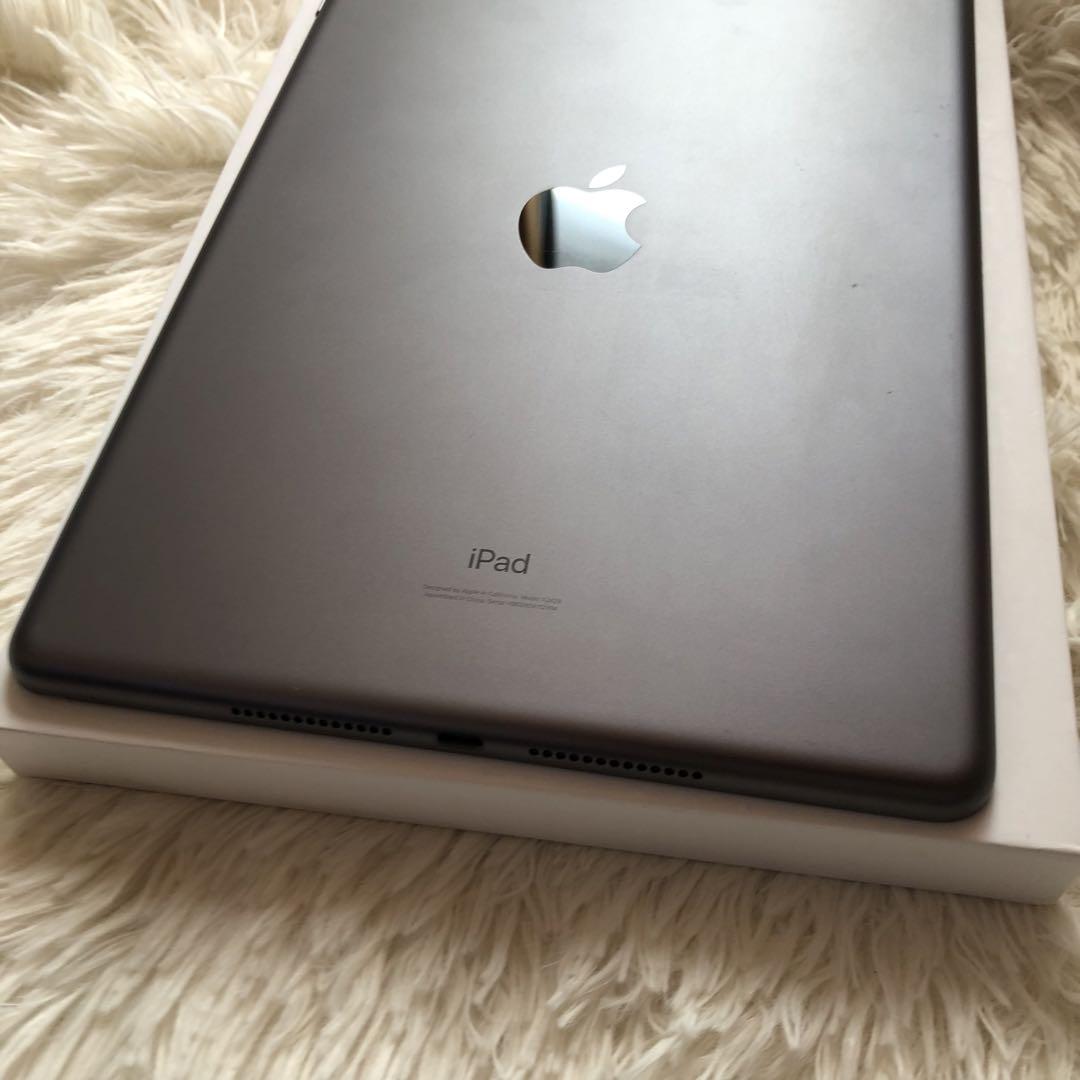 完動品】iPad 第8世代 32GB 【すぐ発送】 - メルカリ