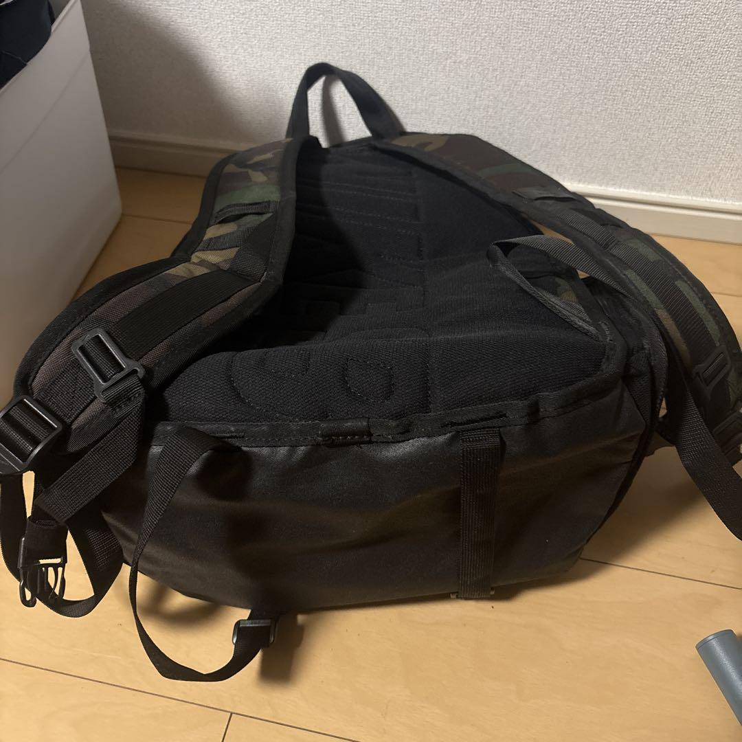 美品　Nike SB 迷彩リュック