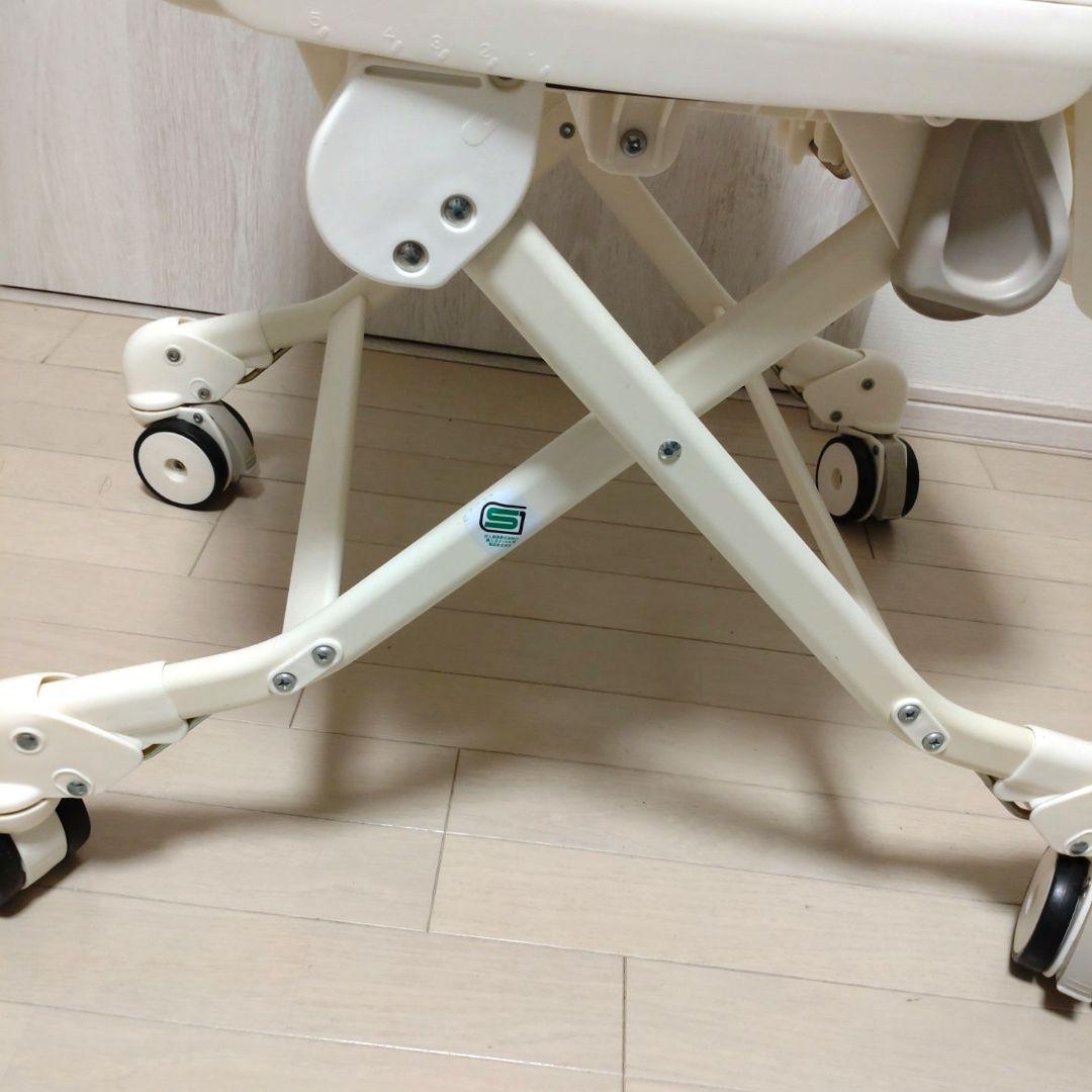 【美品】コンビ　ベビーステーションミッキーマウス　手動スウィング　ハイローチェア