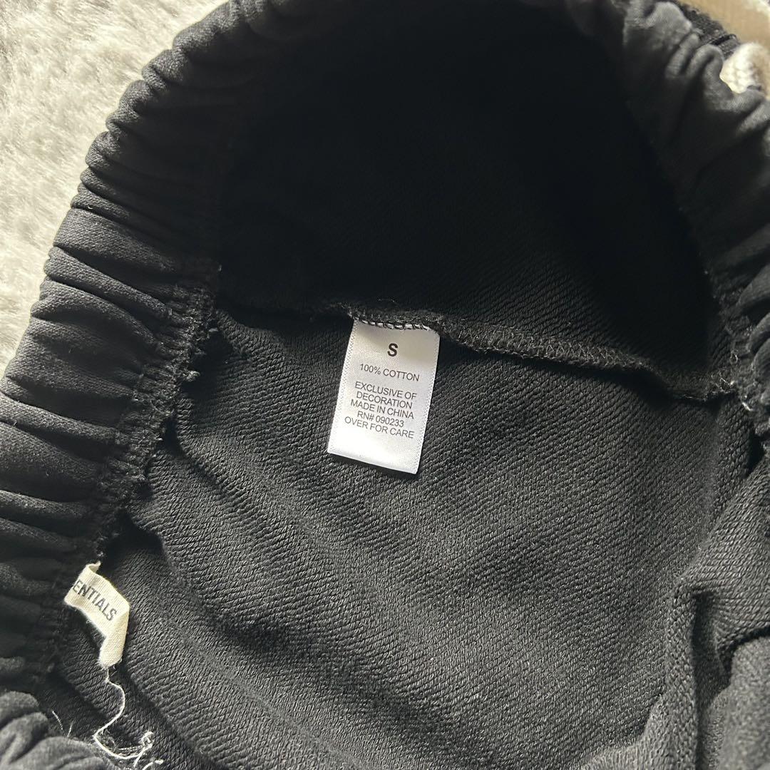 ESSENTIALS スウェットパンツ