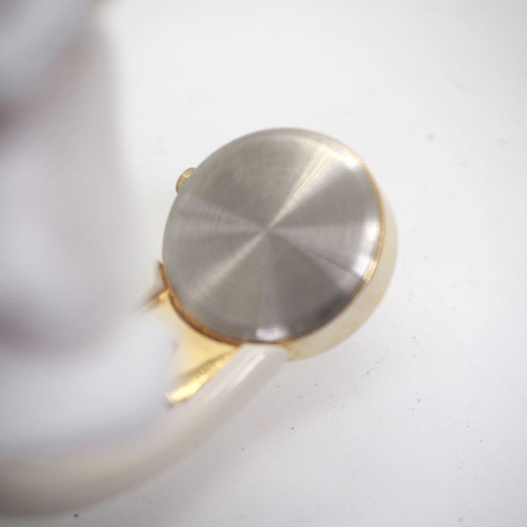 202 MIKIMOTO レディース 時計 バングル ホワイト ゴールド　希少 202 MIKIMOTO レディース 時計 バングル ホワイト ゴールド 希少