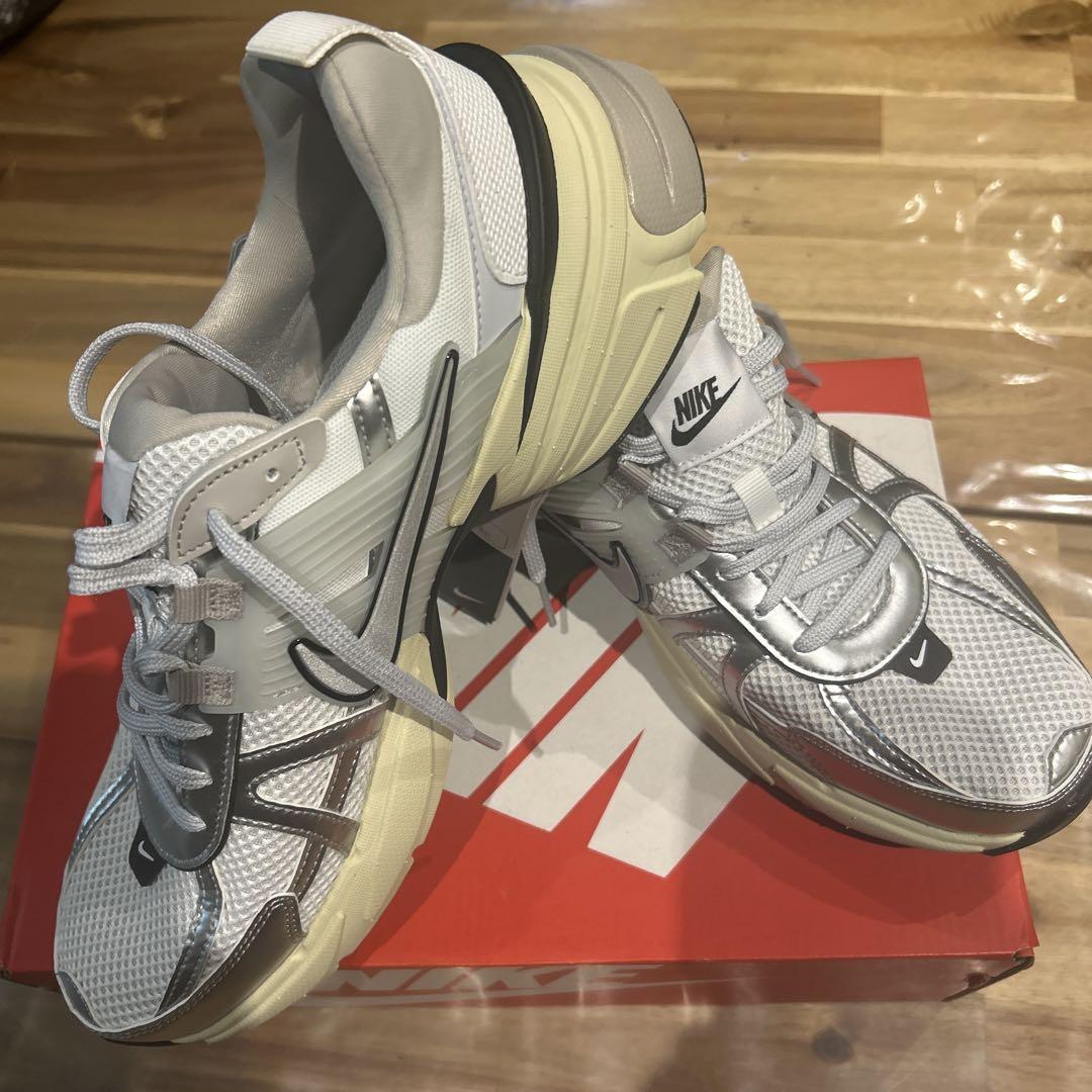 NIKE V2K RUN