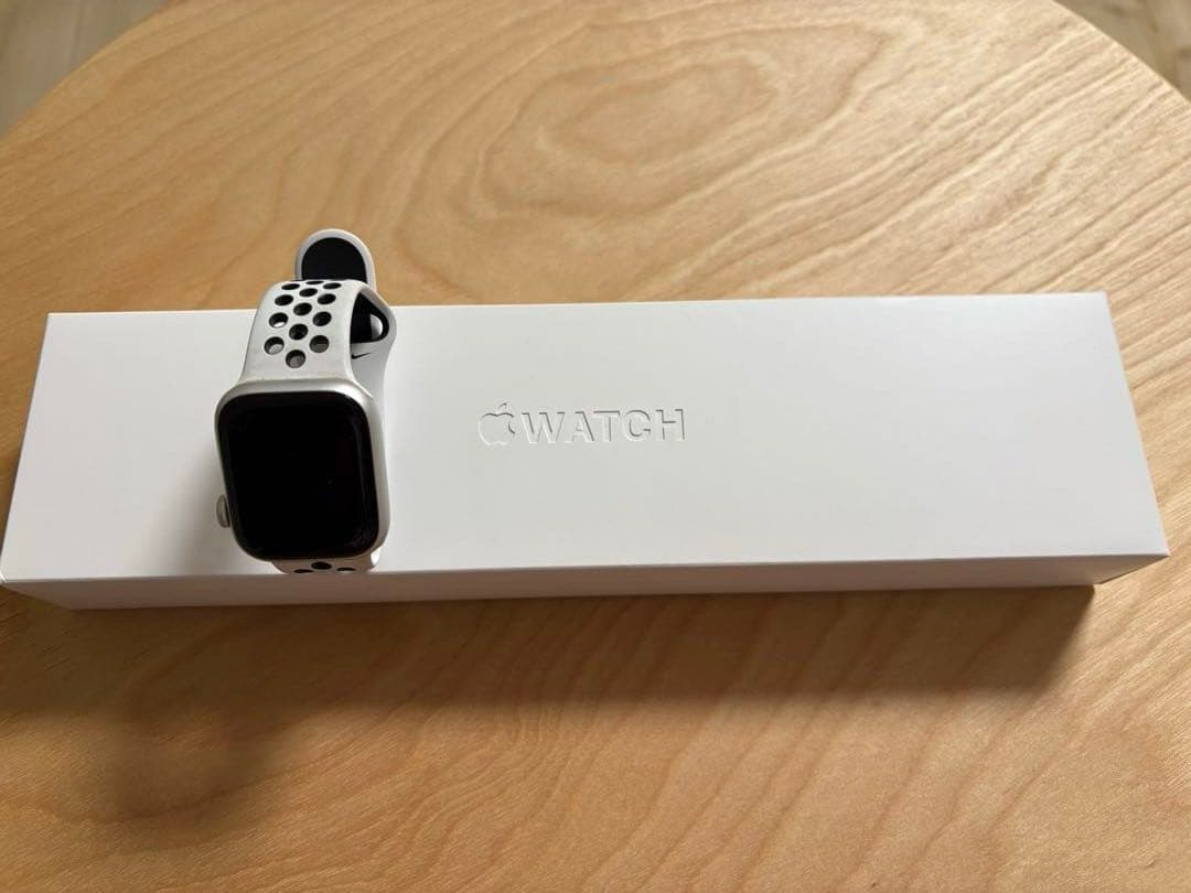 Apple Watch Series8 41mm シルバーNIKEモデル
