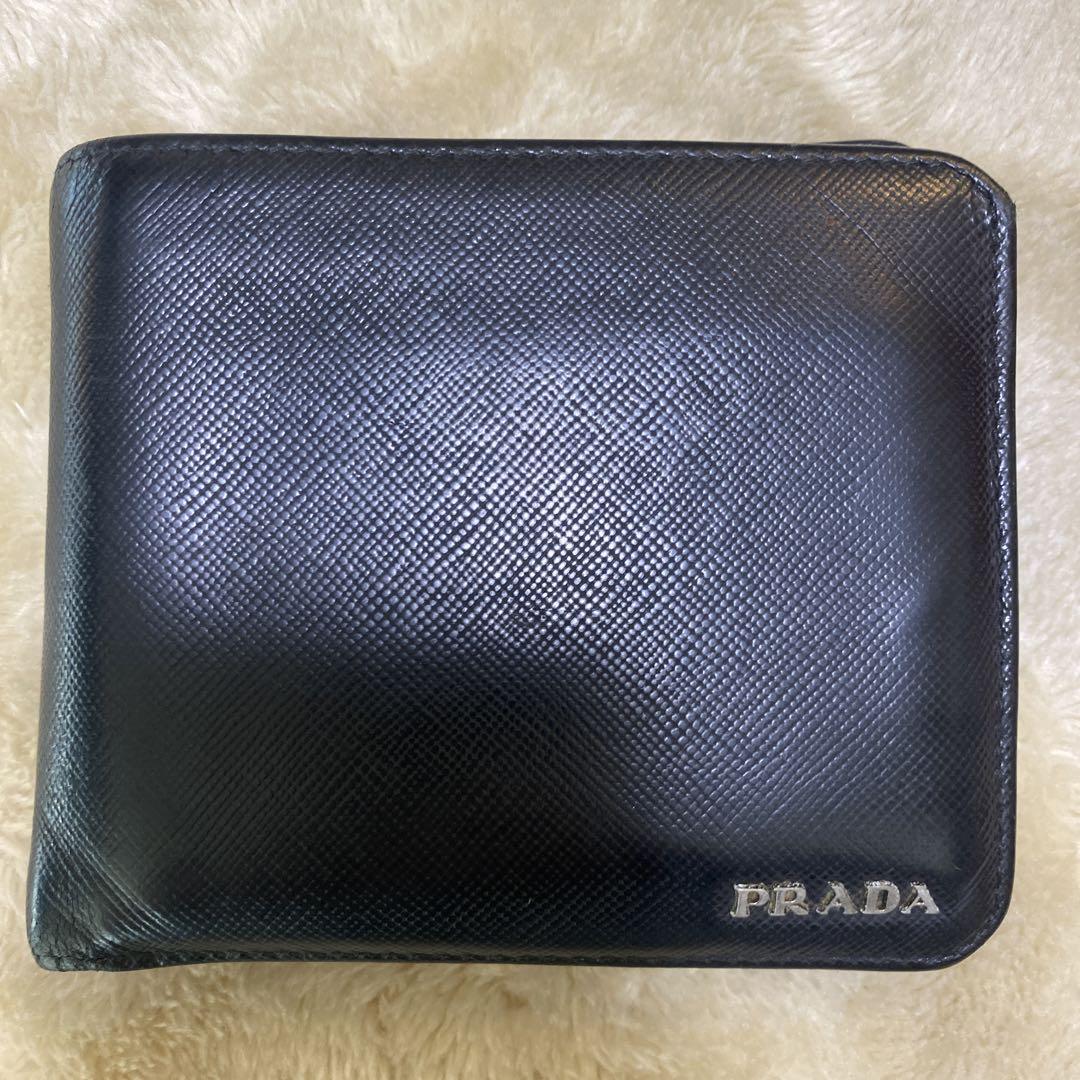 PRADA ブラック レザー 二つ折り財布