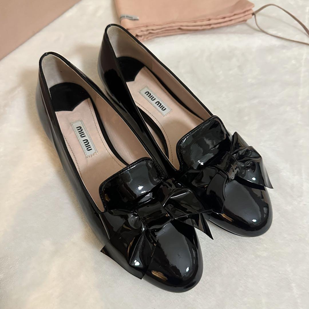 美品★ miumiu リボン パンプス エナメル 黒 フラット バレエシューズ