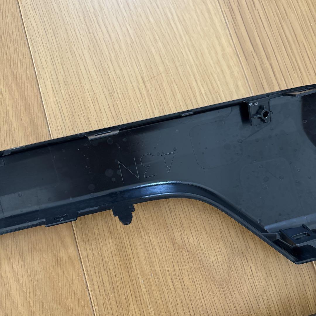 ハイエース200系　ナロー　フロントグリルカバー　新車外し　アースカラー