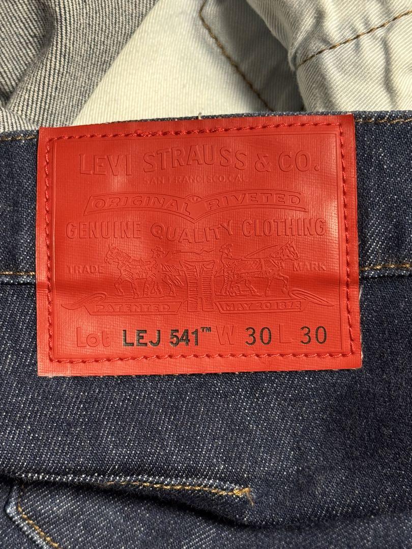 Levi's LEJ 541 デニム 30 30 ダークブルー