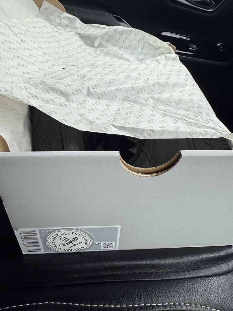 Nike Air Force 1 ブラックスニーカー
