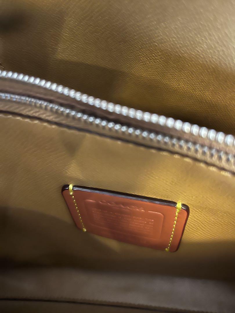 COACH ベージュ ハンドバッグ ショルダーストラップ付き