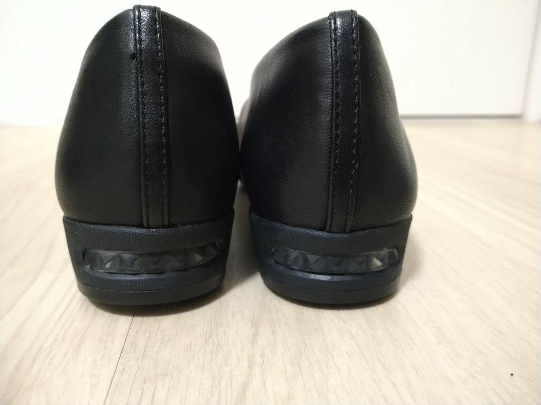 【新品】fitfit ポインテッドエアフラットレザーバックルパンプス黒 24.5