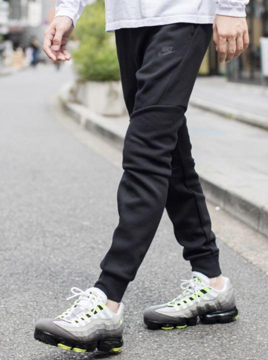 限定価格！即完売！nike ナイキ テックフリースジョガーパンツ S 黒