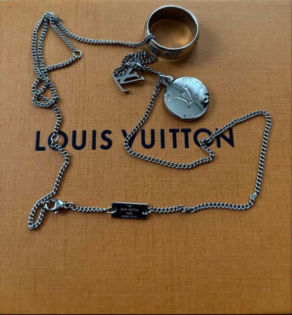 ルイヴィトン　リングネックレス