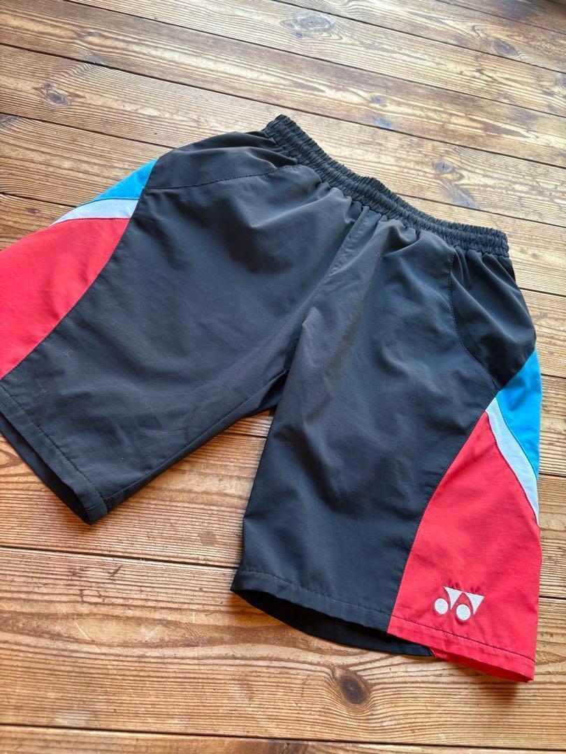 バドミントンパンツ 赤・青・ピンク模様 YONEX/バドミントン/パンツ/Sサイズ/黒/赤/青 - メルカリ