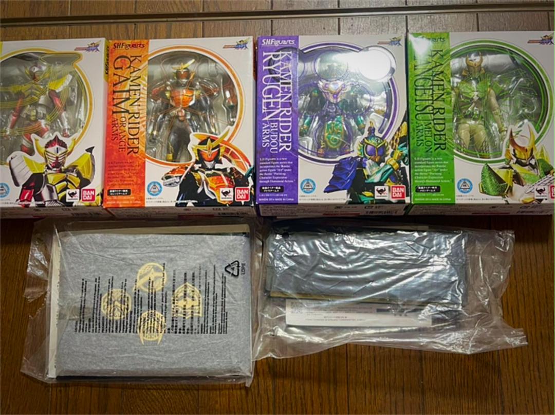 shフィギュアーツ仮面ライダー鎧武 漆黒のステージSET shフィギュアーツ仮面ライダー鎧武 漆黒のステージSET