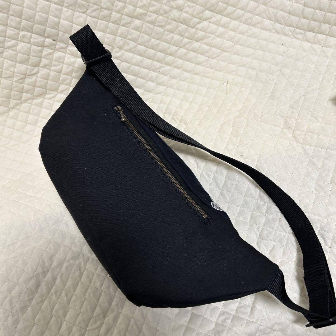 ミナペルホネン　ハンドメイド　2wayボディバッグ　chouchoネイビー