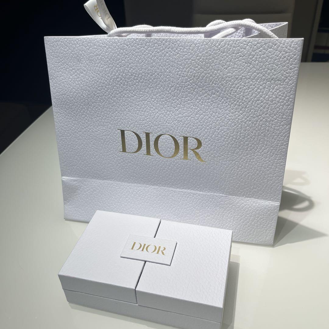 Dior 香水サンプル4本セット - メルカリ