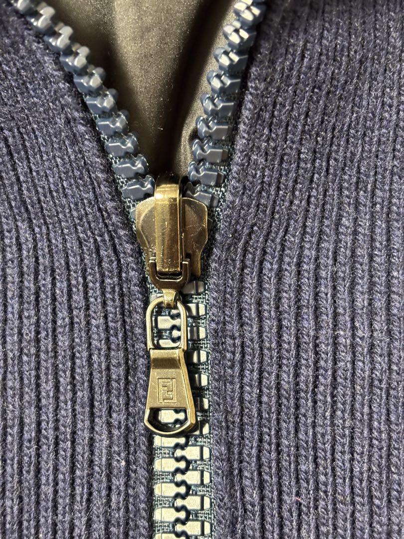 人気♡FENDI モンスタージャケット　ブルゾン　中綿　カラフル　ロゴ　サイズ