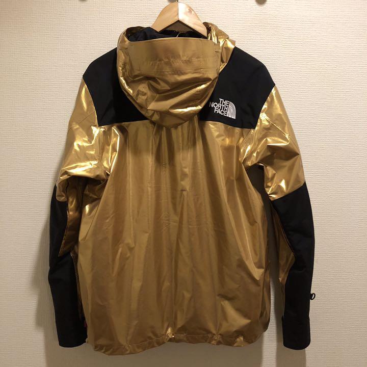 シュプノース　マウンテンパーカー