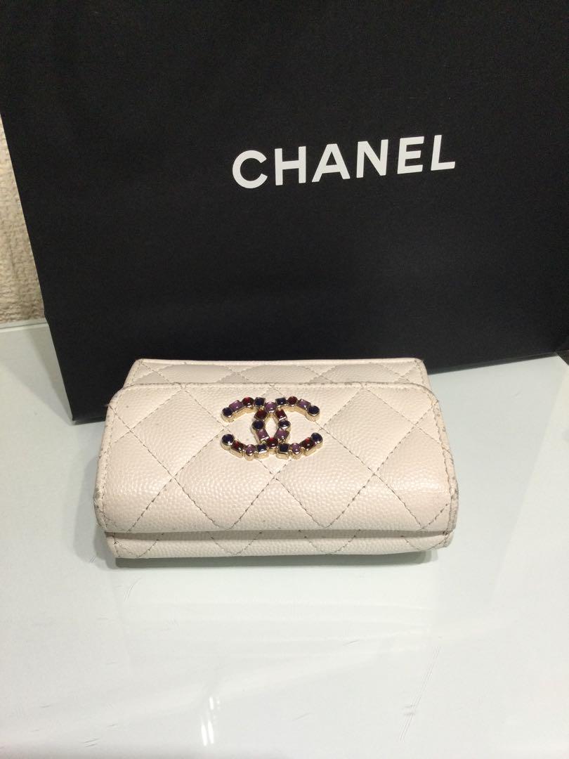 最も優遇 CHANEL ホワイト三つ折り財布 レア商品 小物 小物