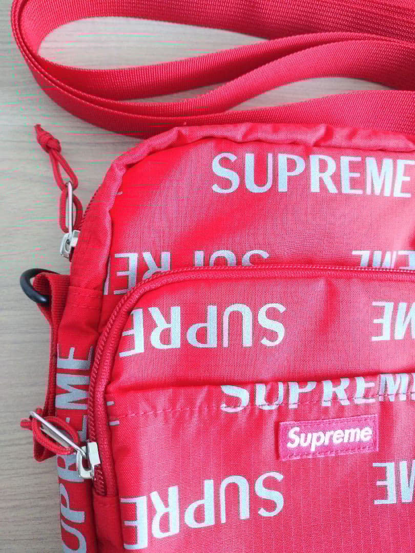 シュプリーム 3M Reflective Repeat Shoulder Bag