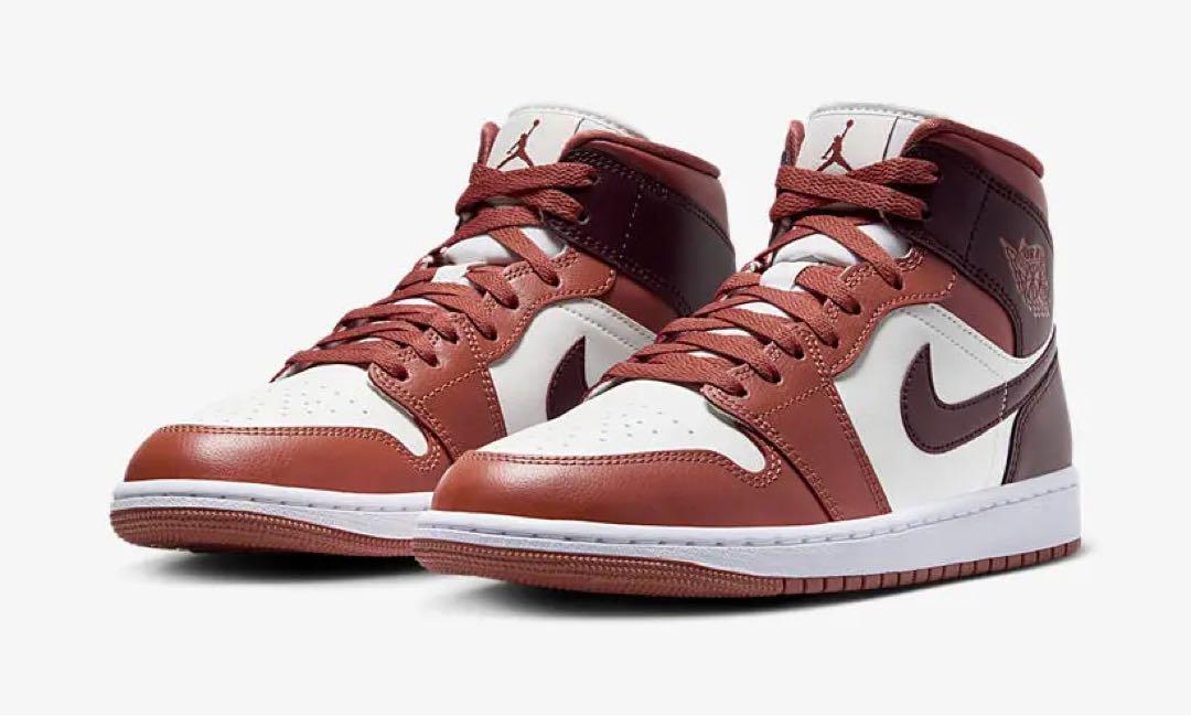 NIKE ナイキ　スニーカー　jordan1 ジョーダン　ダースティーピーチ26