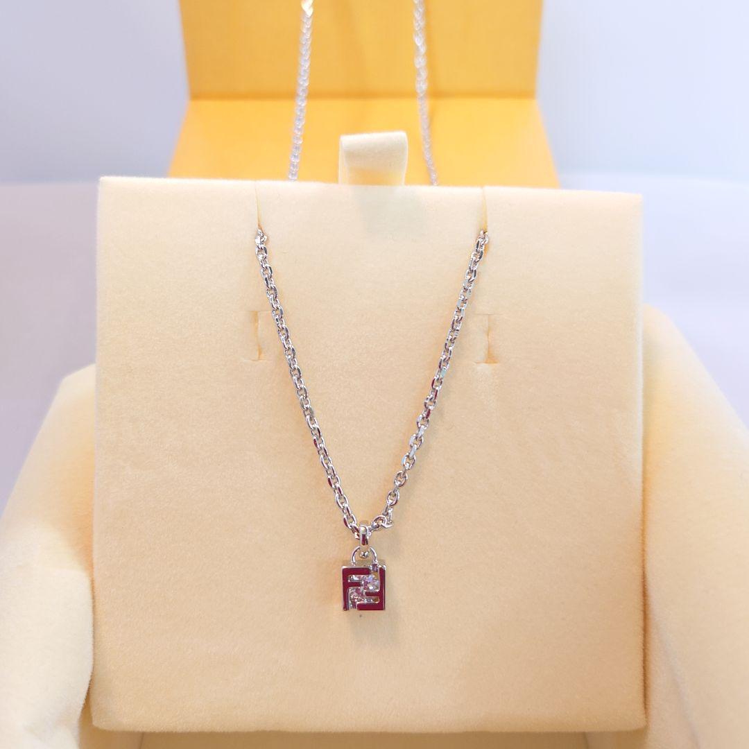 FENDI FFロゴ✖クリスタル ユニセックス チェーンネックレス