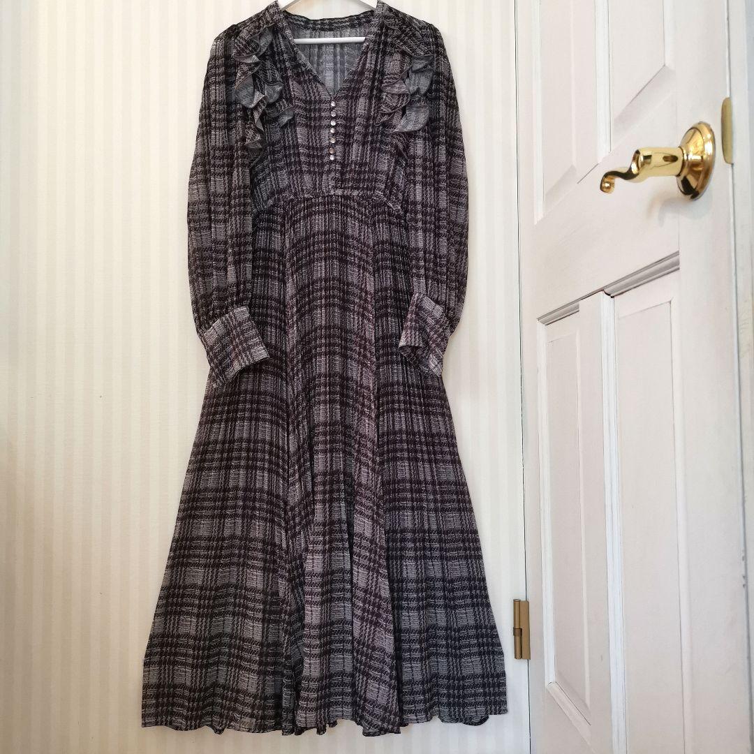 ココディール　フリル付きチェックロングワンピース 5,727円