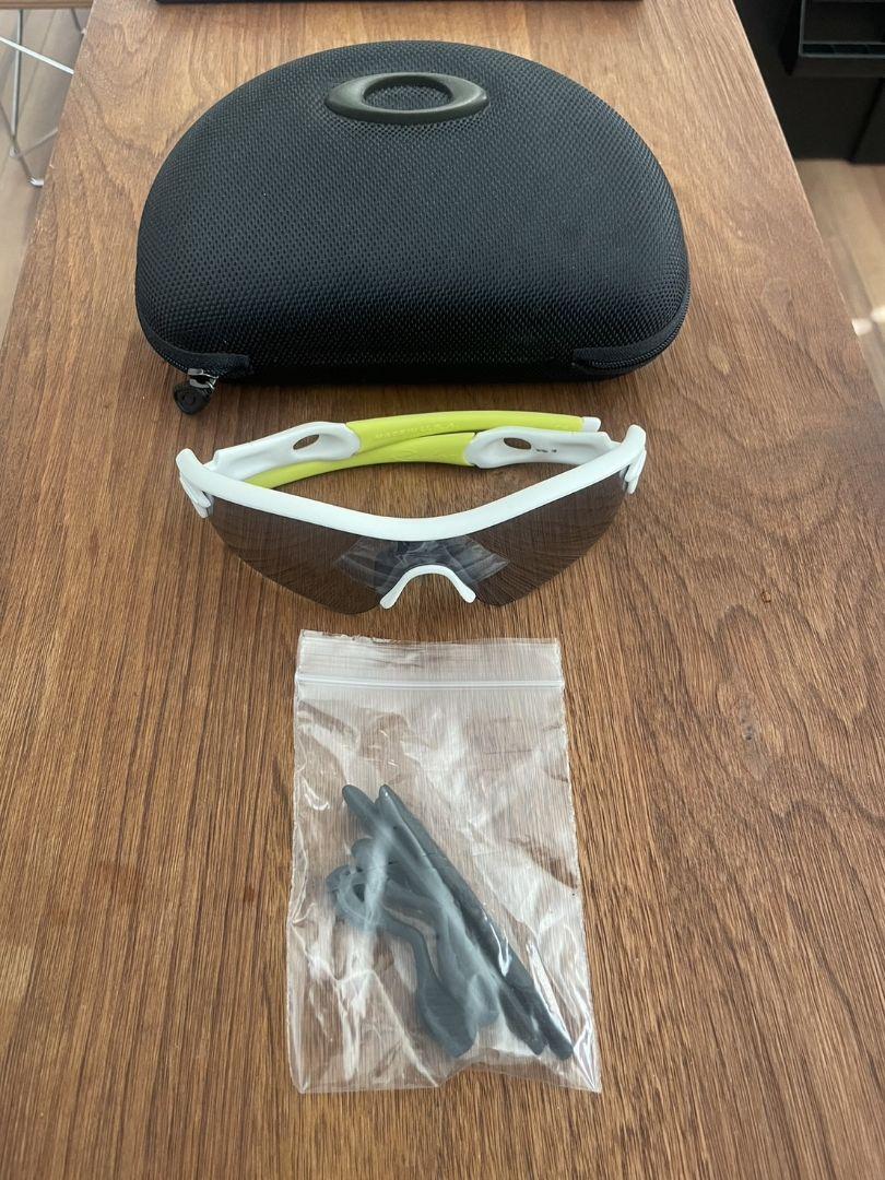 サングラス　OAKLEY