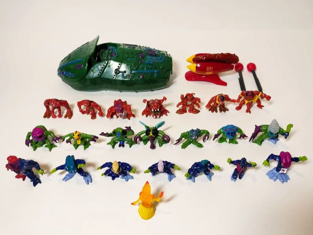 フィストエイリアン スペースポッド付きやや傷や汚れあり