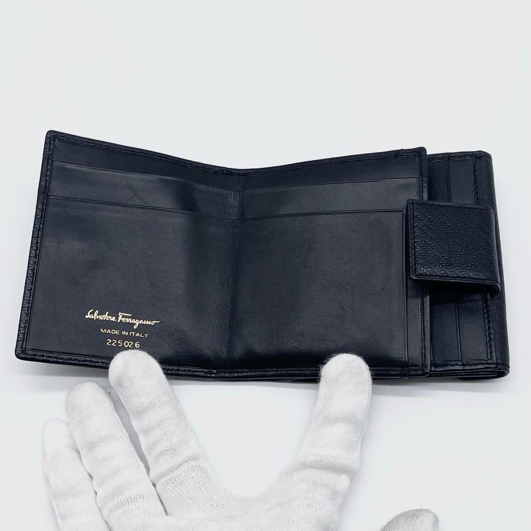 極美品】Ferragamo レザー 二つ折り財布 コンパクト ブラック 黒
