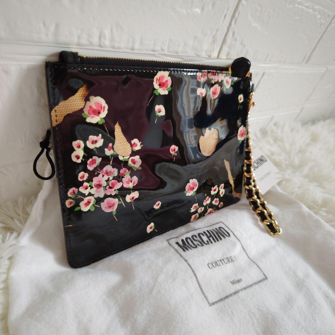 未使用級　MOSCHINO　クラッチバッグ　チェーン　パテントレザー