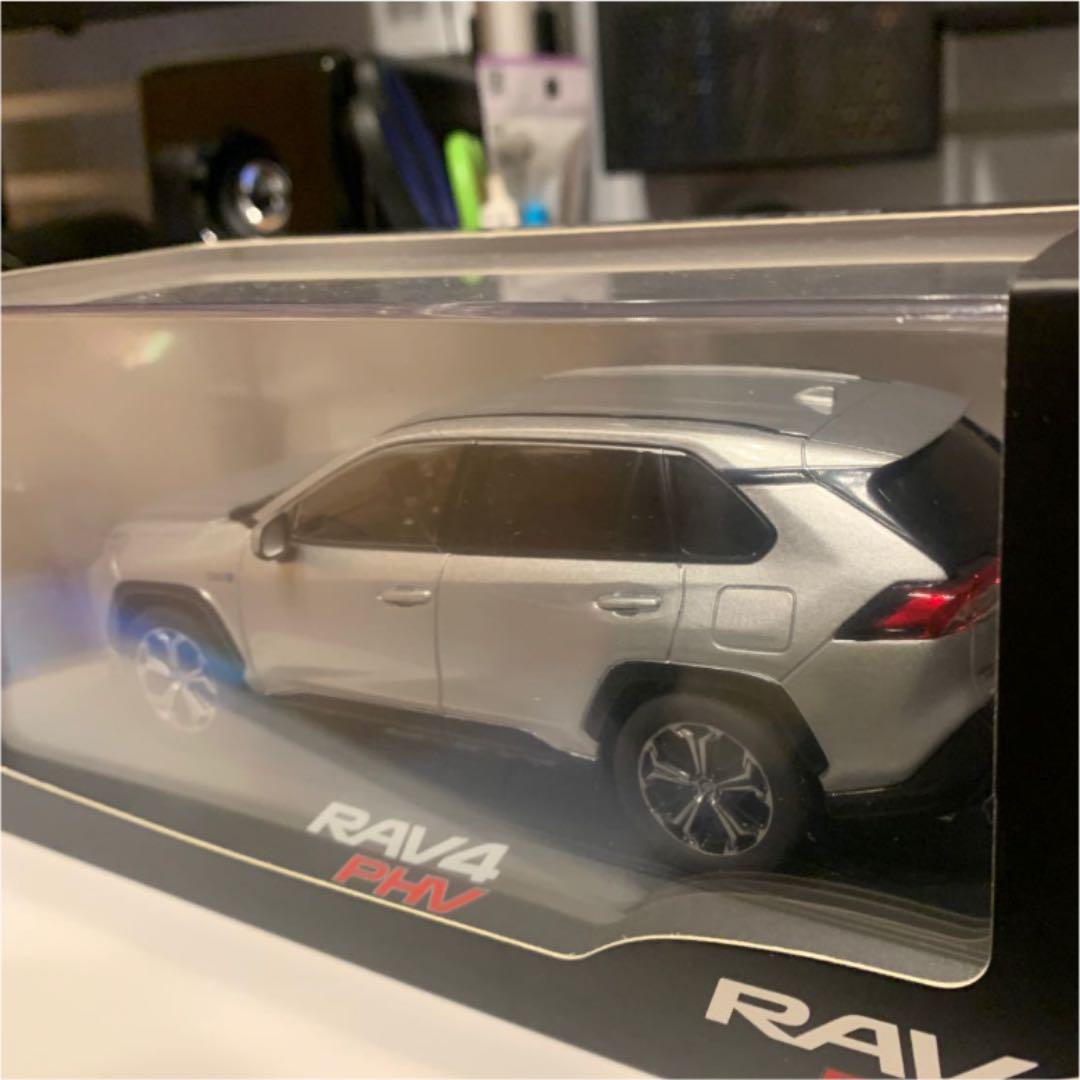 超激安通販 1 30 非売品ミニカー トヨタRAV4 PHV カラーサンプル MFSHW-m30427796917 定番最新品