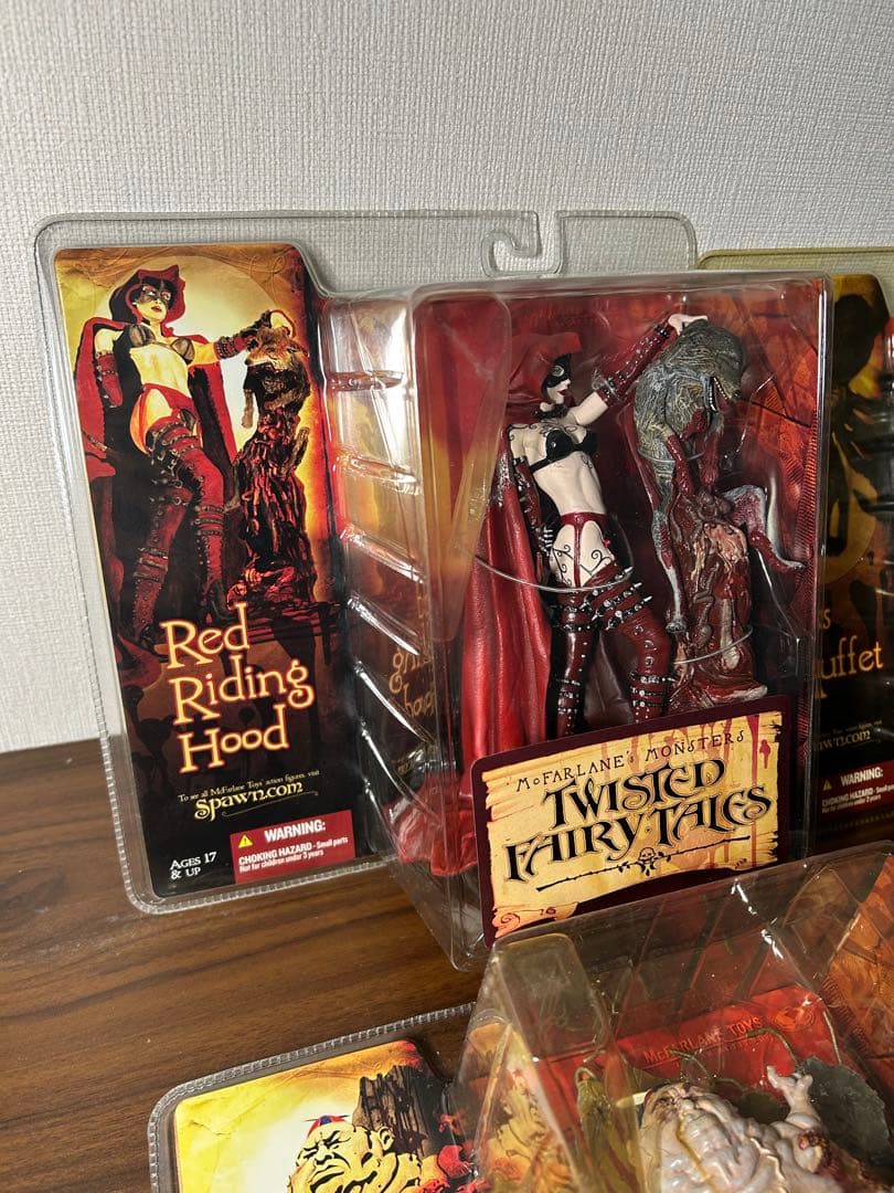 マクファーレン モンスターズ Twisted Fairy Tales全6種セット マクファーレン モンスターズ Twisted Fairy Tales全6種セット