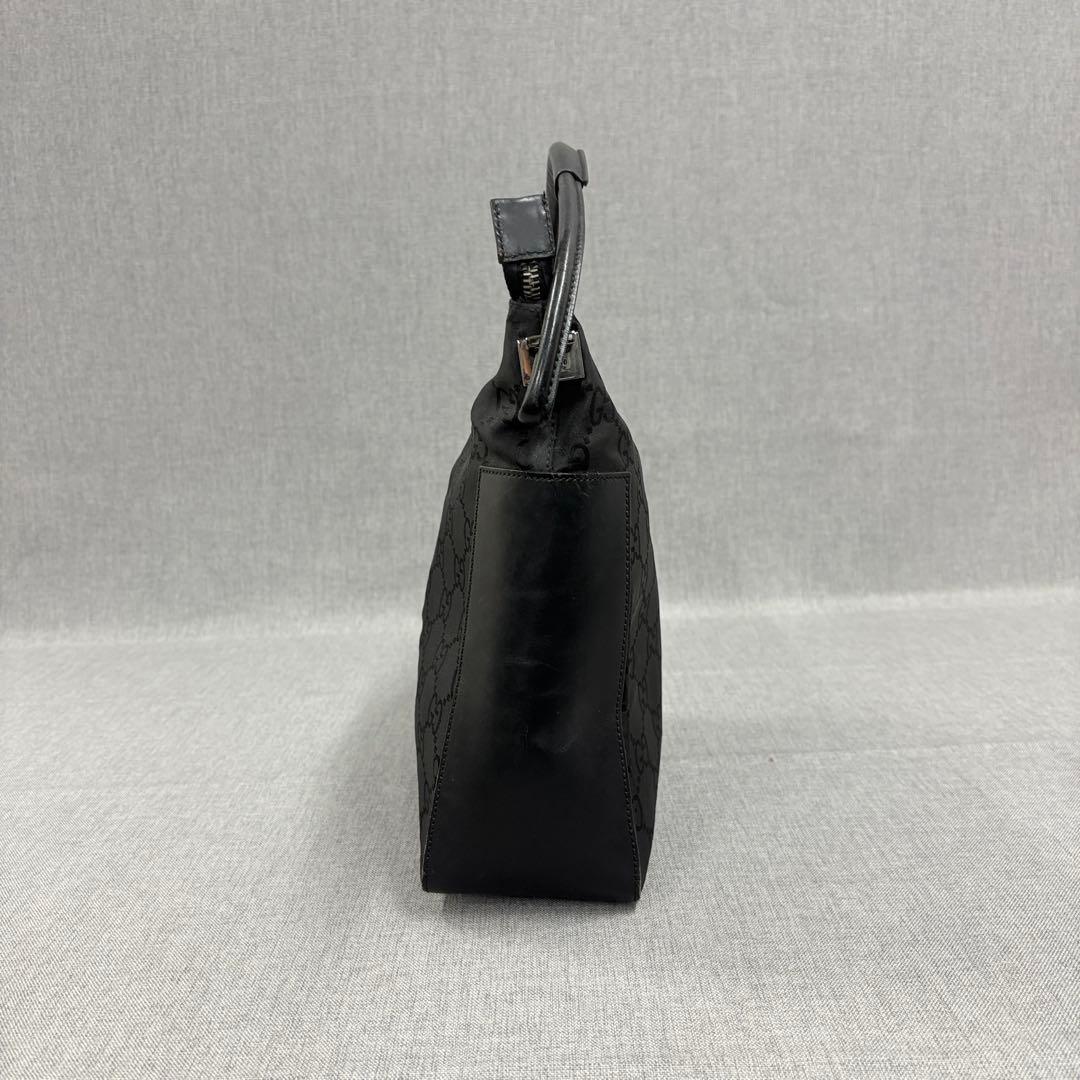 美品 GUCCI グッチ GGナイロン ワンショルダー 肩掛け ブラック 美品 GUCCI グッチ GGナイロン ワンショルダー 肩掛け ブラック