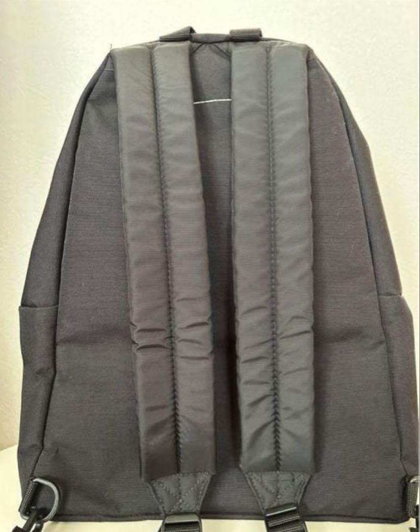 MM6 x EASTPAK パデッド リバーシブル