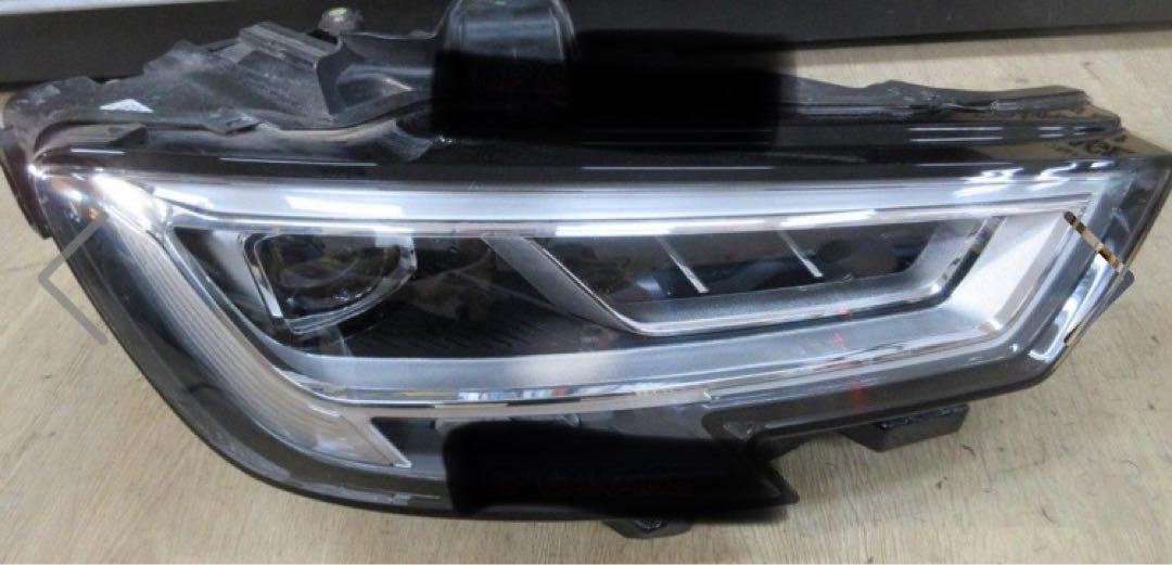 アウデイ純正（AUDI）A3ヘッドライト 8V A3後期右　8V0941036A