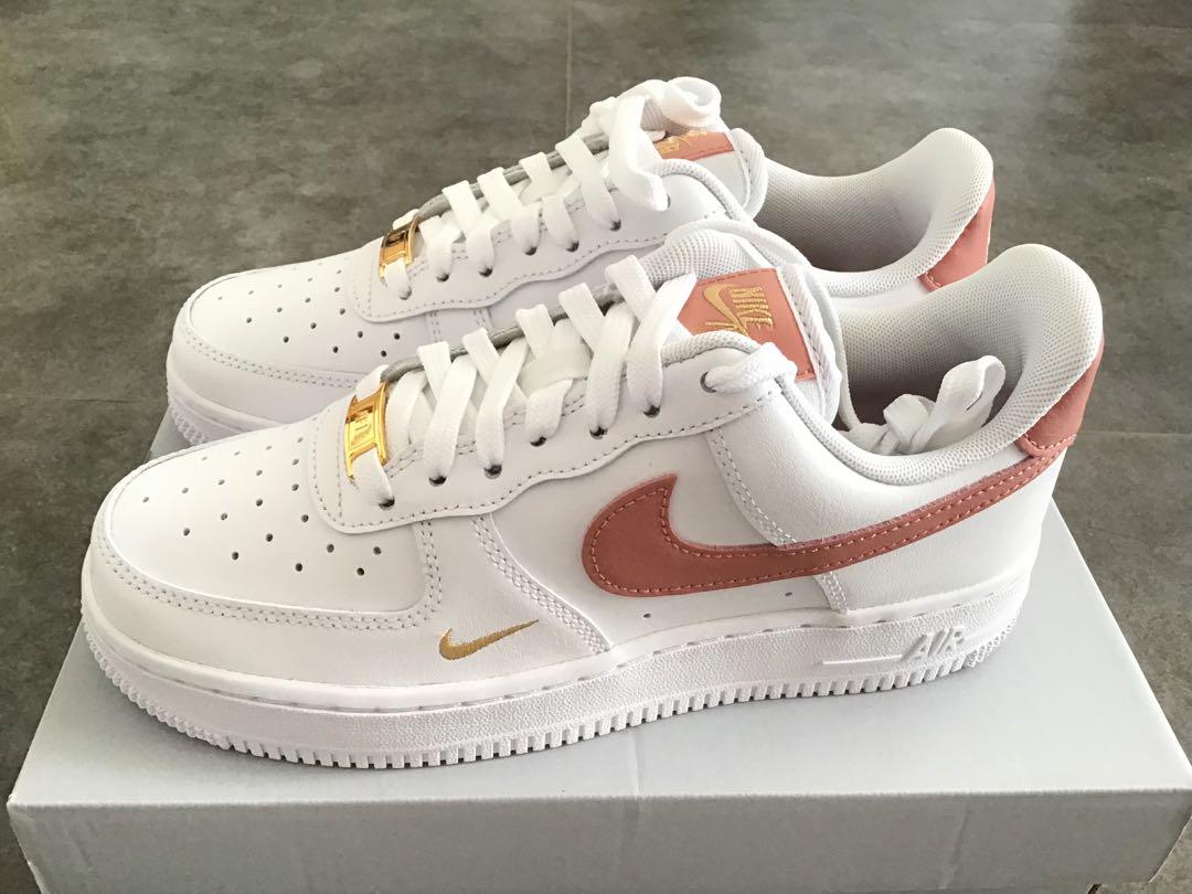Nike Air Force 1 ‘07 ESS pink red 23.5cm