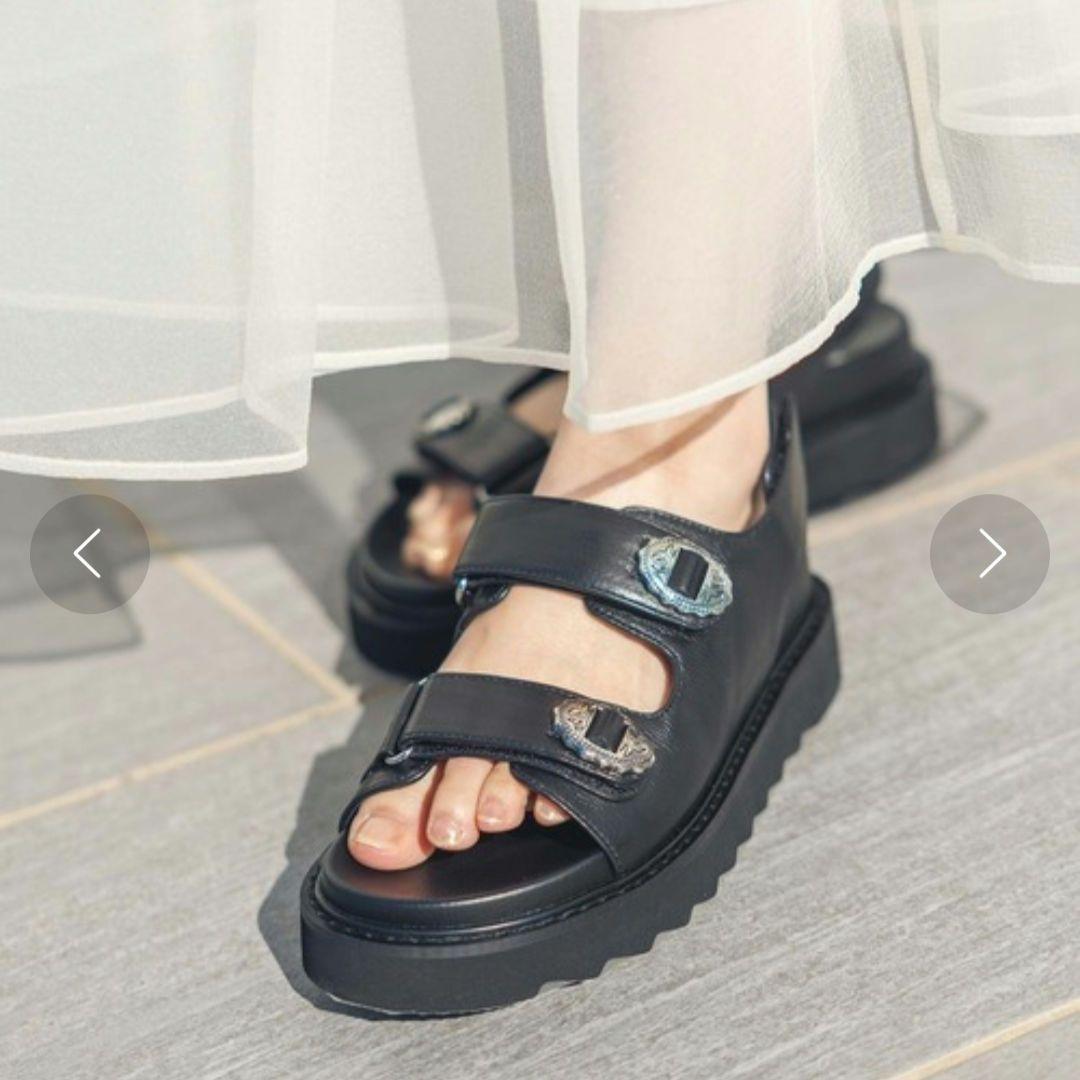 【極美品】Mollini モリーニ サンダル　23.5 24 レザー　厚底　黒