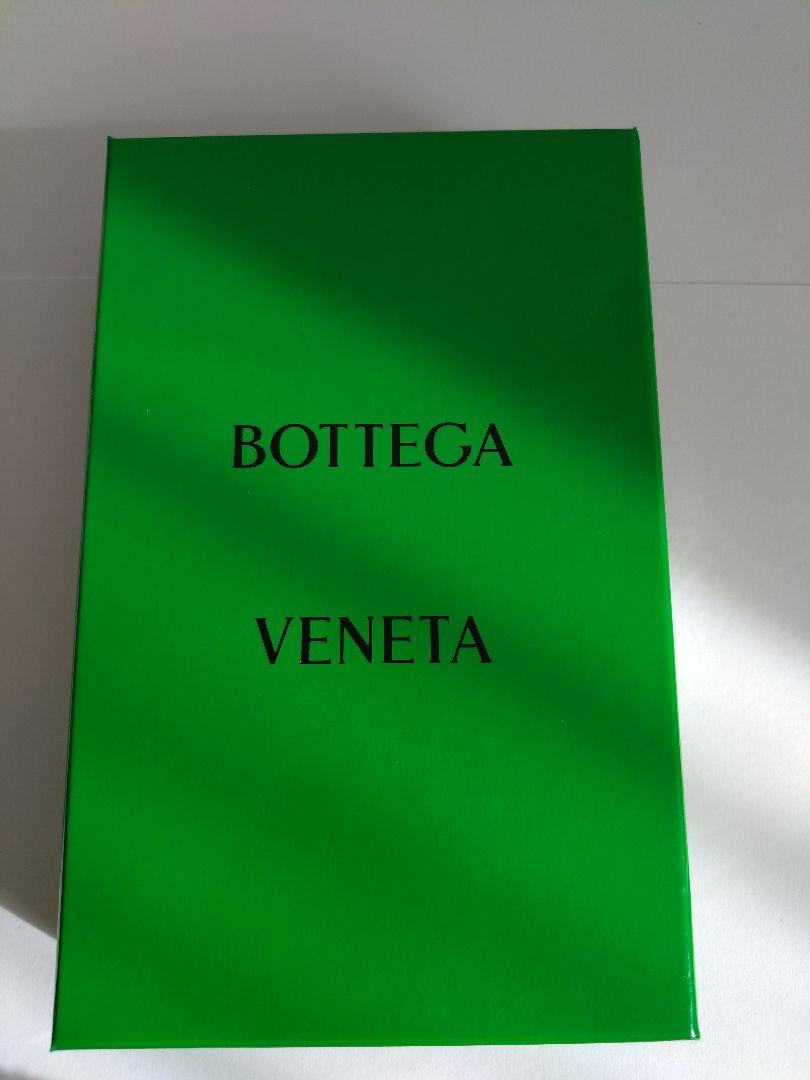 【BOTTEGA VENETA】ベージュレザー長財布 箱付き