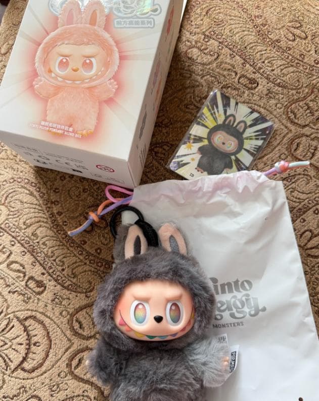 ラププ big into energyシ-クレット