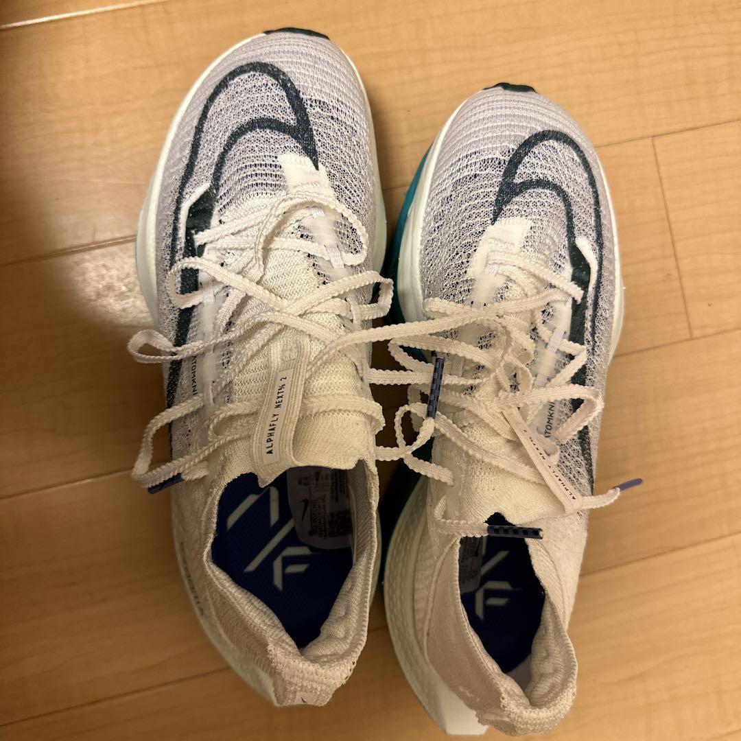 NIKEアルファーフライ2    23.5センチ
