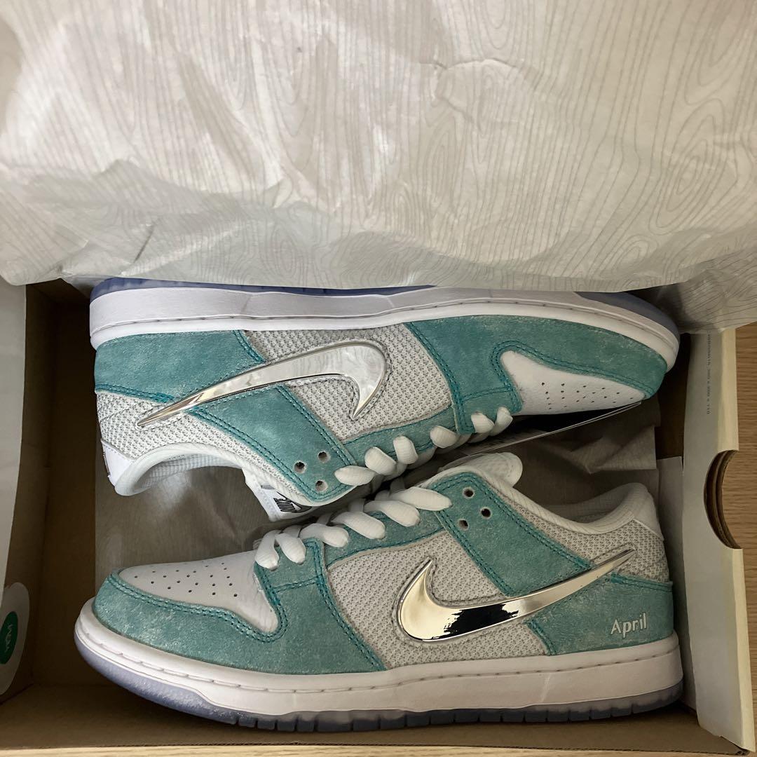 APRIL SKATEBOARDS × Nike SB Dunk Low