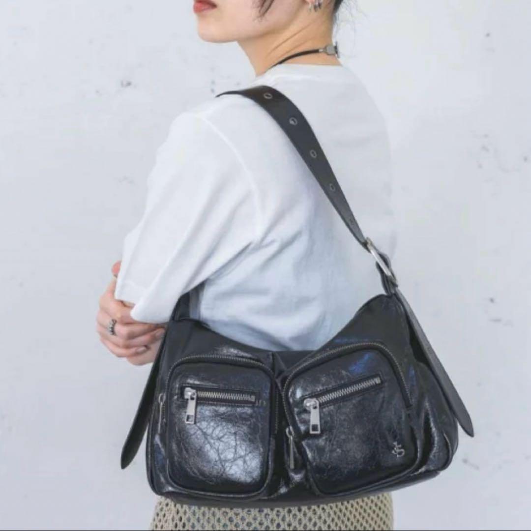 Jeanasis 4ポケットワンショルダーバッグ BK - メルカリ
