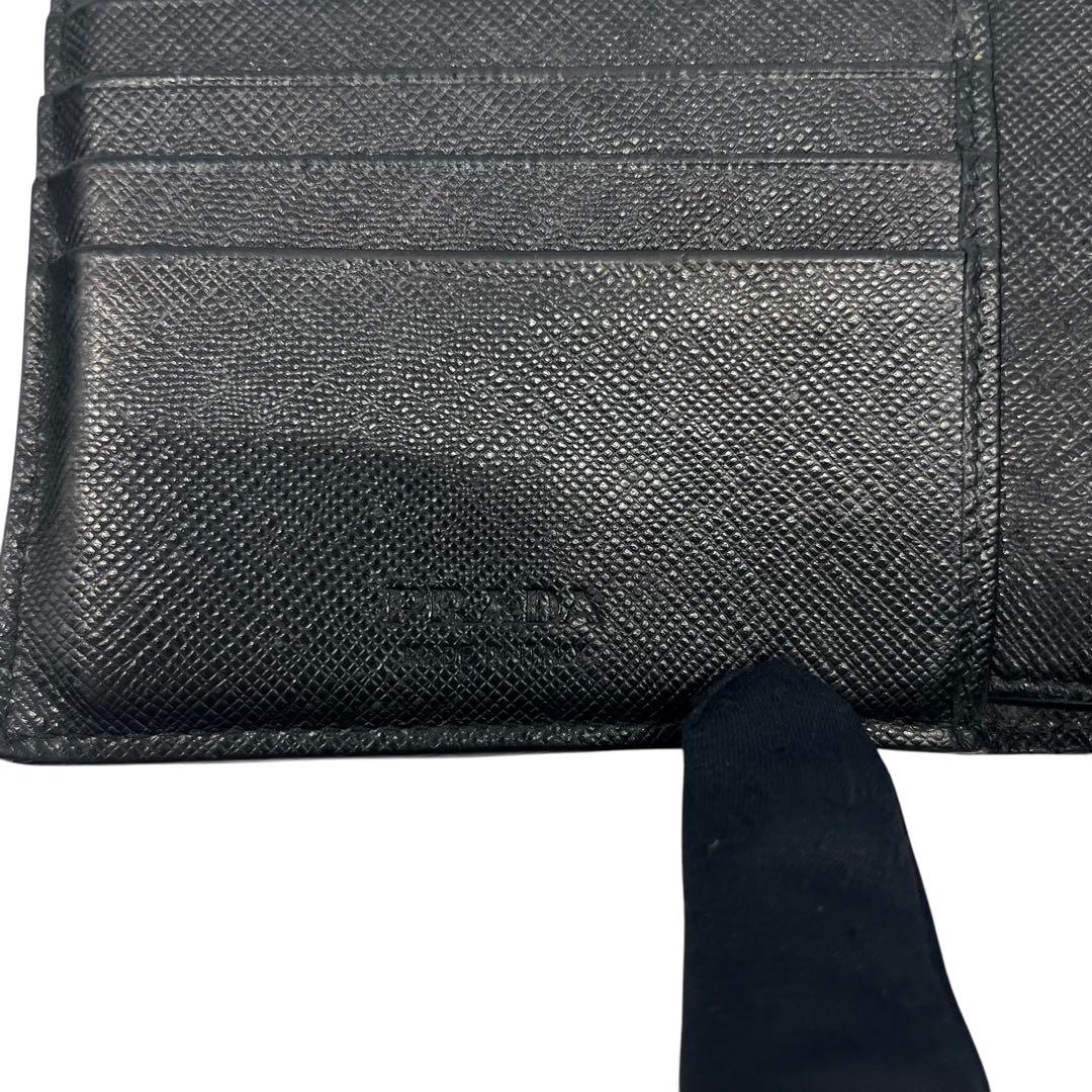 極美✨PRADA プラダ 二つ折り財布 サフィアーノレザー ロゴ金具 ホワイト
