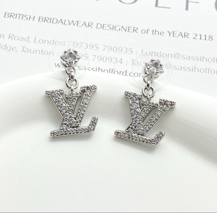 Louis Vuitton クリスタルピアス 美品】ヴィトン モノグラム フラワー ピアス M01859 - メルカリ