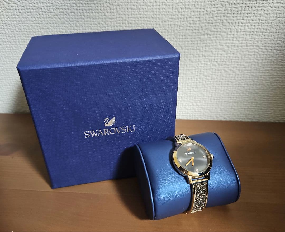 SWAROVSKI 腕時計 バングル 12,000円