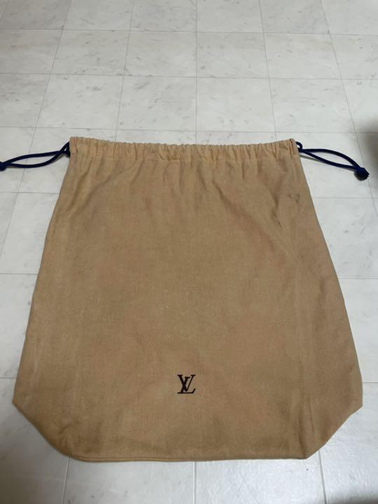 LOUIS VUITTON ビジネスバック
