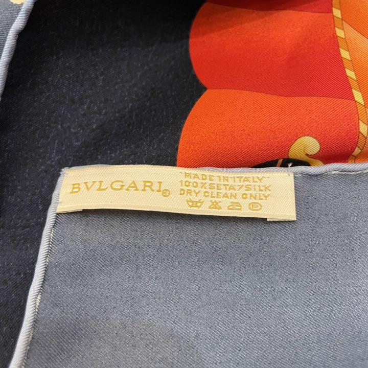 BVLGARI ブルガリ スカーフ シルク ネイビー サーカス柄 大判ハンカチ - メルカリ BVLGARI ブルガリ スカーフ シルク ネイビー サーカス柄 大判ハンカチ - メルカリ