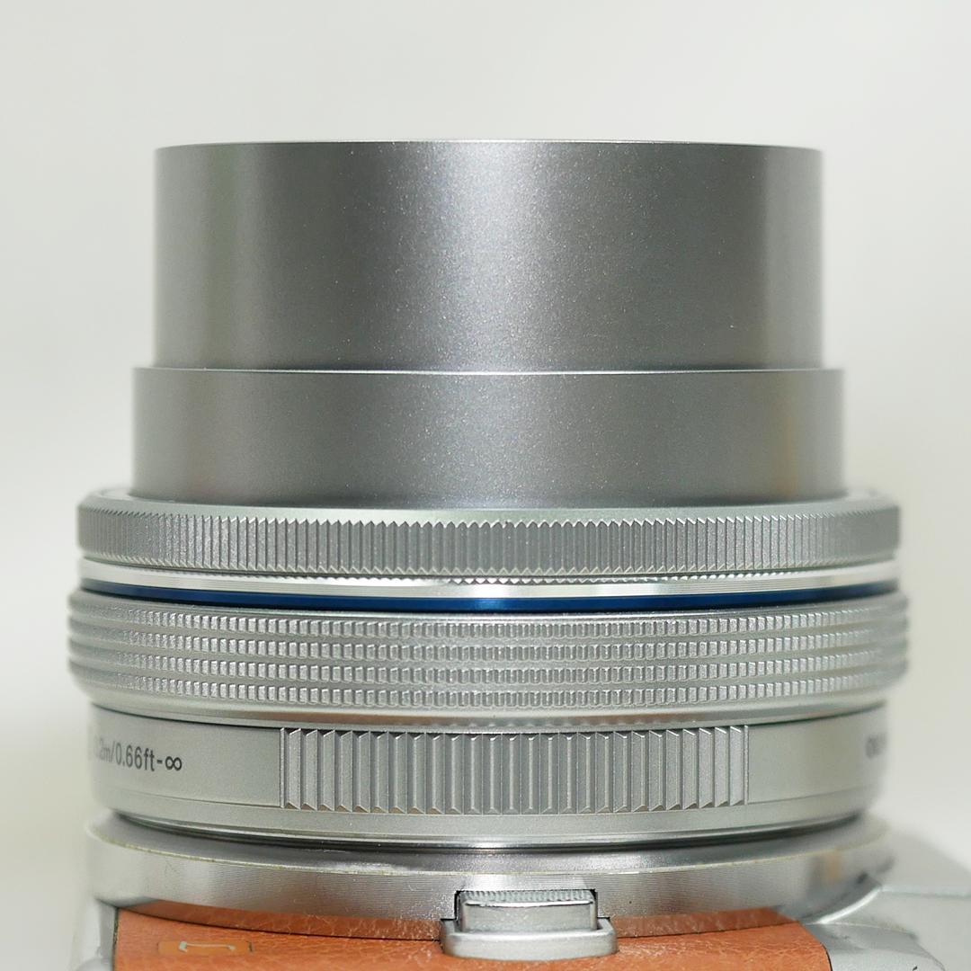 オリンパス 電動パンケーキレンズ M.ZUIKO 14-42mm シルバー