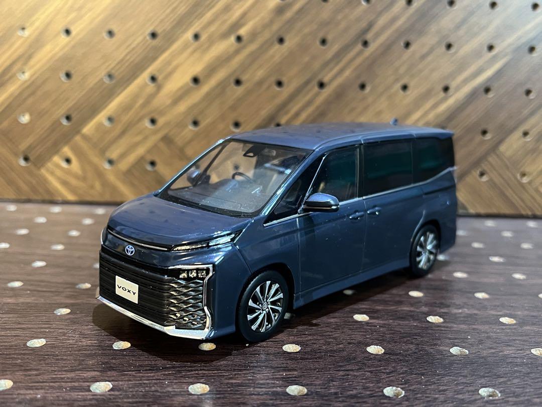 トヨタ ヴォクシー 色見本ミニカー VOXY